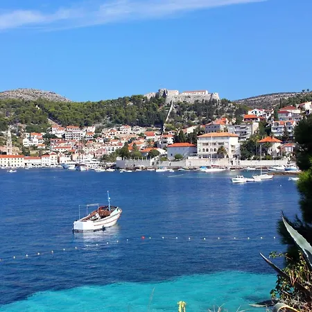 Διαμέρισμα With A Parking Space Hvar - 9658