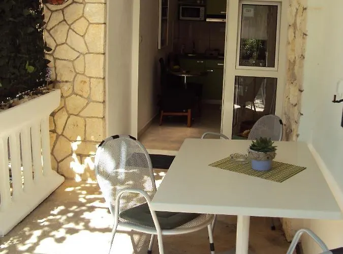 Apartman With A Parking Space Hvar - 9658