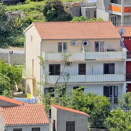 With A Parking Space Hvar - 9658 * Χβαρ