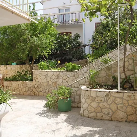 With A Parking Space Hvar - 9658 Χβαρ